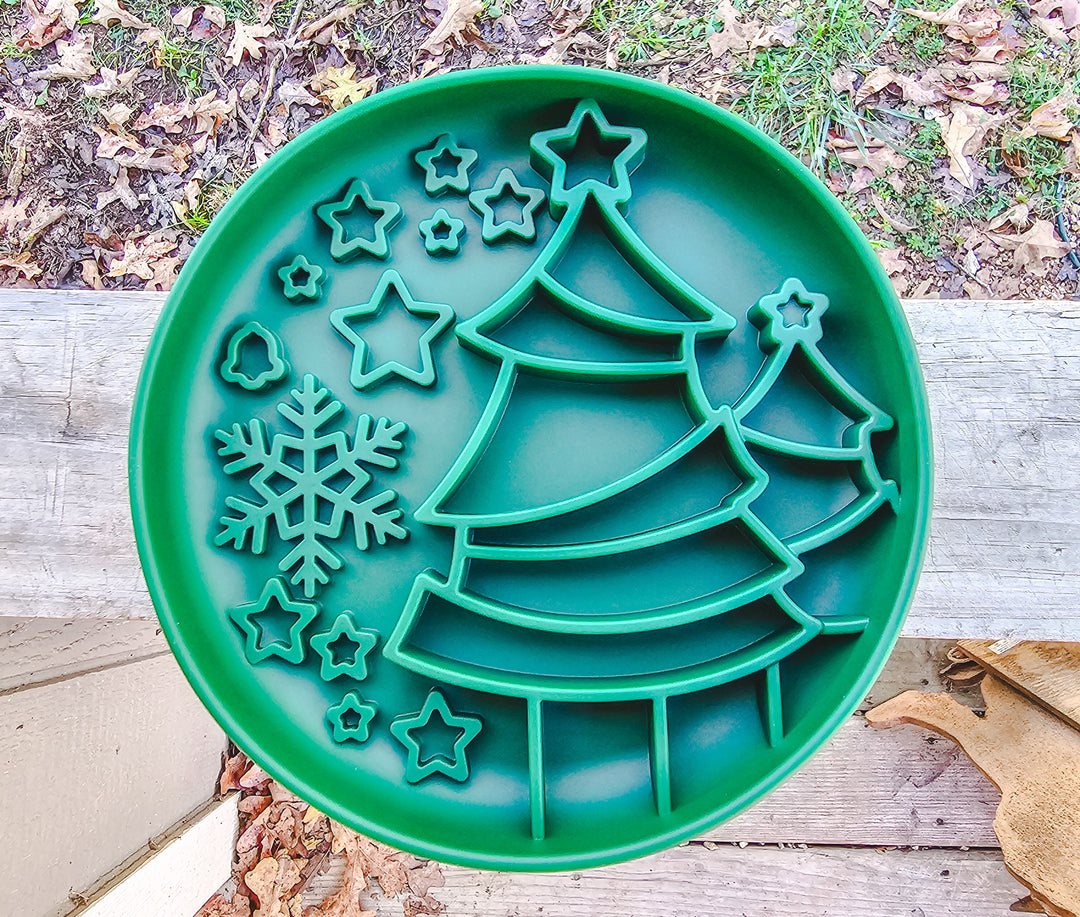 Wild N Fresh Treats - Holiday Tree Grub Mat 🎄 / Green